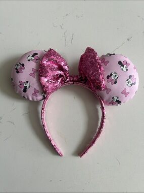 Disney Pink Minnie Mouse Sequin Bow Headband